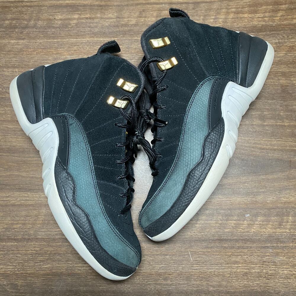 Kid's Air Jordan 12 Retro Mid Reverse Taxi Youth Size 5.5Y Sneakers (153265-017)